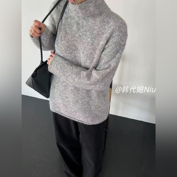 Soft Sweater - Picture 2 of 11